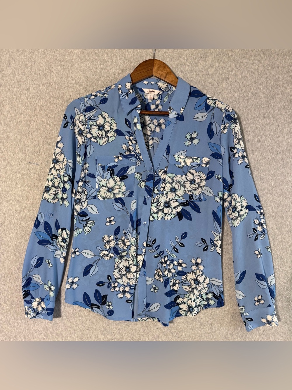 Candie's Blue Floral Button-Front Blouse small